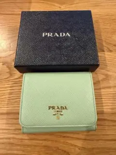 未使用PRADA サフィアーノレザー 三つ折り財布 ミントグリーン