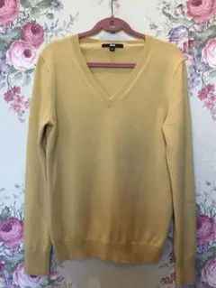 美品　【UNIQLO】カシミヤVネックセーター　マスタードイエロー