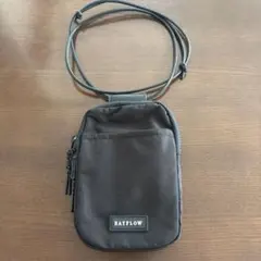 BAYFLOW ブラック スマホショルダーバッグのサムネイル
