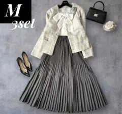 美品 セレモニーママスーツ 3点 ツイード×細プリーツ×ボウタイ グレー 卒入学