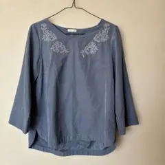 ブルーグレー刺繍入りMサイズチュニック