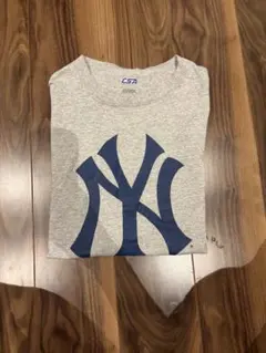ニューヨーク・ヤンキース Tシャツ グレー