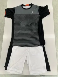 ⭐︎KRぼん様専用⭐︎スリクソン　テニスウェア上下