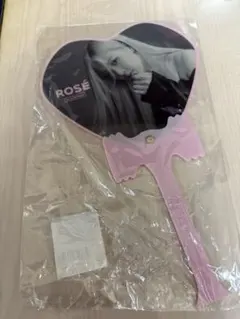 BLACKPINK ROSE ハート型うちわ　ほぼ未使用