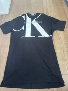 Calvin KleinのワンピースTシャツ