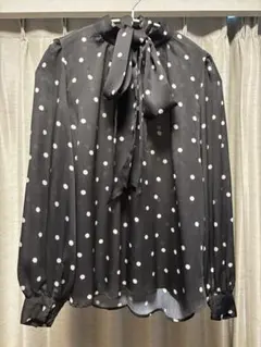 rienda ドット柄 長袖ブラウス バックロングリボン　ボウタイ　シアー