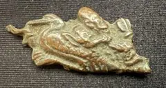 【海】江戸明治期　牛形　手彫　目貫　金具　金目　銅製鍍金　骨董品 海】江戸明治期 牛形 手彫 目貫 金具 金目 銅製鍍金 骨董品 The