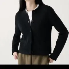 ユニクロ　ニットショートジャケット　ブラック