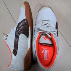 PUMA フットサルシューズ ホワイト/ブラウン