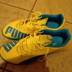 プーマ　サッカー　トレシュー25.5㌢DARE SPEEDS イエロー/ブルー