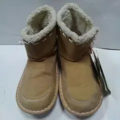 クロックスcrocs 可愛い中ボア合成スエードブーツ 20.0㎝色ベージュ中古品