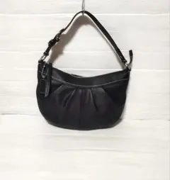 美品 コーチ COACH ワンショルダーバッグ ハーフムーン 8A01 ブラック 