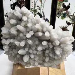 水晶　ピラミッド　レイキシンボル　六芒星　ピンクサファイア入り 水晶ピラミッド レイキシンボル 六芒星 ピンクサファイア入り - メルカリ