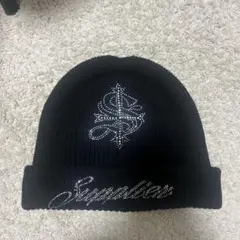 Suppliers ストーン装飾ビーニー帽子 黒