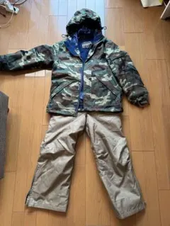 スノーボードウェア 迷彩柄 レディース メンズ ジャケット スキーウェア スノボウェア スノーウェアおすすめ ウェア 男女兼用 スキーウェア 上下セット レディース メンズ 迷彩 スノーボード