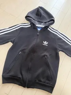 adidas フード付きパーカー 140