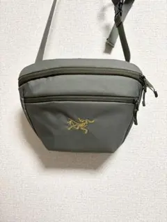 Arc'teryx ボディバッグ オリーブ