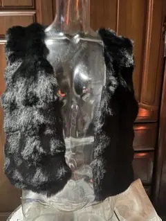 黒ファーベスト パターン付き