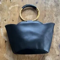 黒レザースカラップトートバッグのサムネイル