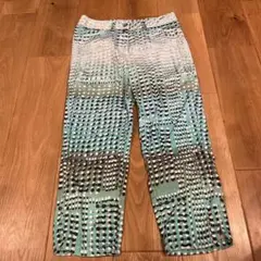 水色と白のドット柄カジュアルパンツ