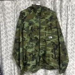 THE NORTH FACE 迷彩フード付きジャケット