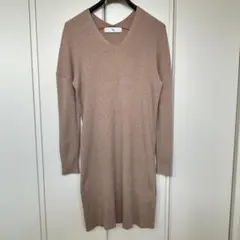 N. Natural Beauty Basic Vネックニットワンピース