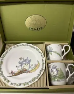 となりのトトロ　ノリタケ　クリスタル　全3種　三鷹の森ジブリ　購入　新品未使用品 となりのトトロ ノリタケ クリスタル 全3種 三鷹の森ジブリ 購入