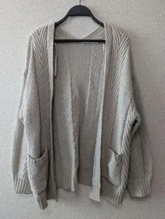 KHALITA ベージュ編み込みカーディガン