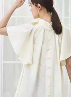 美品✨ルイルエブティック ボウタイ半袖ブラウス 大人可愛いのサムネイル