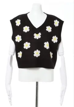INGNI デイジー柄ニットベスト 花柄 ブラック 黒 レディース 春服 ベスト