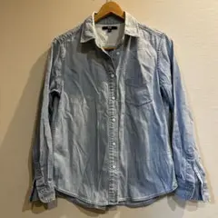 4007 UNIQLOデニムボタンアップシャツ ライトブルー　サイズＬ