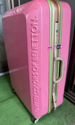 ベネトン　キャリーケース ピンク　タイヤ交換必要有　ジャンク品ですのサムネイル