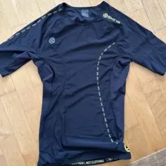 【新品未使用】skins スキンズ インナー 半袖 XL