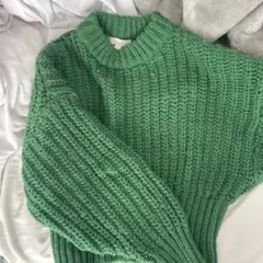 緑　グリーン　ニット　セーター
