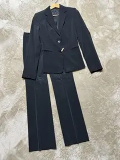 ■アンタイトル　ビジネスパンツスーツセット　オフィススーツ　黒スーツ　冠婚葬祭