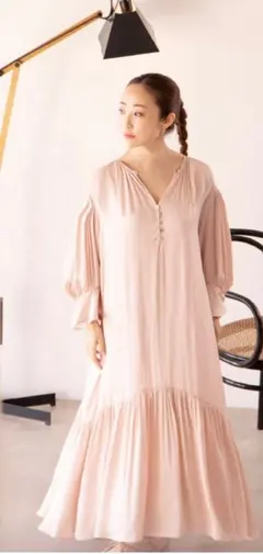 美品　スナイデルホーム　神崎恵コラボ　シルキーサテンロングワンピース　マキシ丈