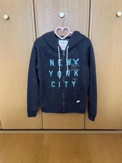 HOLLISTER☆ホリスター☆トップス☆パーカー