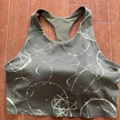 ユニクロブラトップ