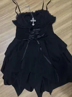 シーイン　ミサミサ風黒ワンピース　十字架ネックレス付き