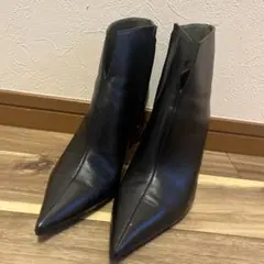 ZARA ショートブーツ