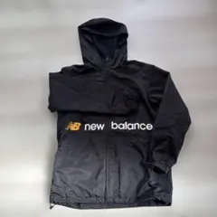 New Balance 黒ジャケット フード付き