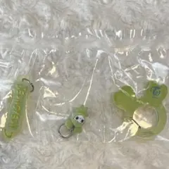 TWICE LOVELYS カラビナ ガチャガチャ ジョンブリー