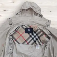 Burberry フード付きトレンチコート ベージュ 撥水加工のサムネイル