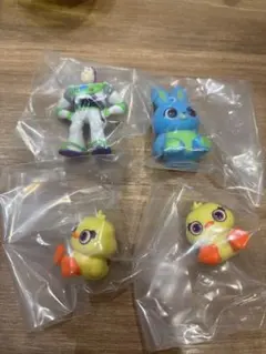 トイストーリー　まちぼうけ　バズ・ライトイヤーと動物キャラクター4体セット
