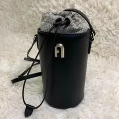 極美品✨フルラ LIPARI リパリ ショルダーバッグ 巾着 バケット バケツ