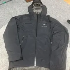 ARC'TERYX ゴアテックスダウン サーミパーカー ネイビー Lサイズ ARC'TERYX ゴアテックスダウン サーミパーカー ネイビー Lサイズ