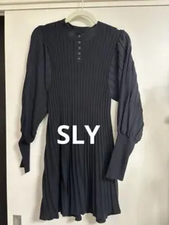 ブラック ニットワンピース SLY