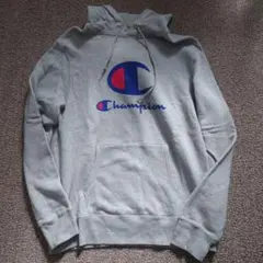 ☆Champion グレー フード付きパーカー ☆