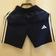 adidas 半ズボン 140cm ネイビー