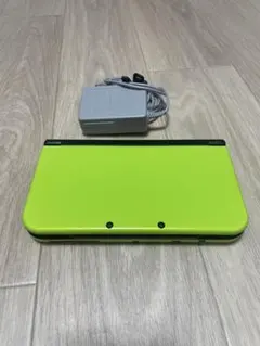 ニンテンドー　New 3DS LL ライム＆ブラック　充電器付き